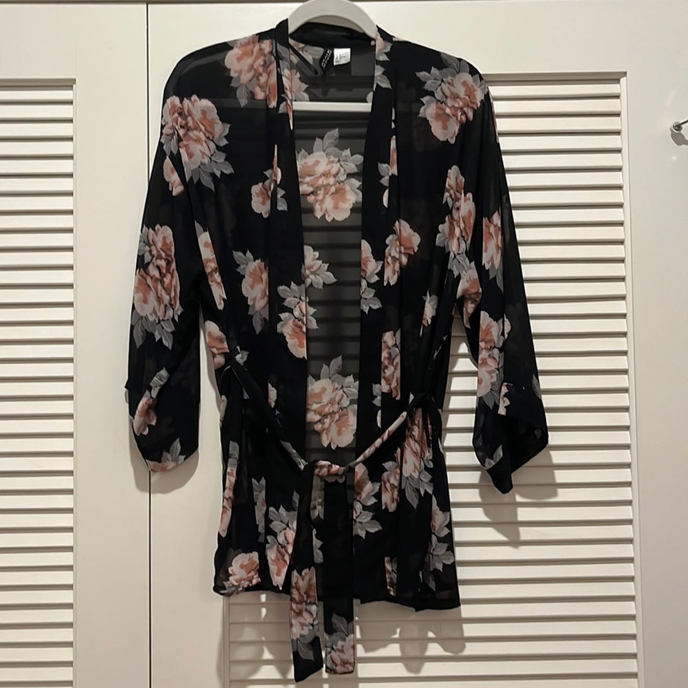 Kimono/ sheer coverup, long sleeve with toes. Black with pink floral, worn once